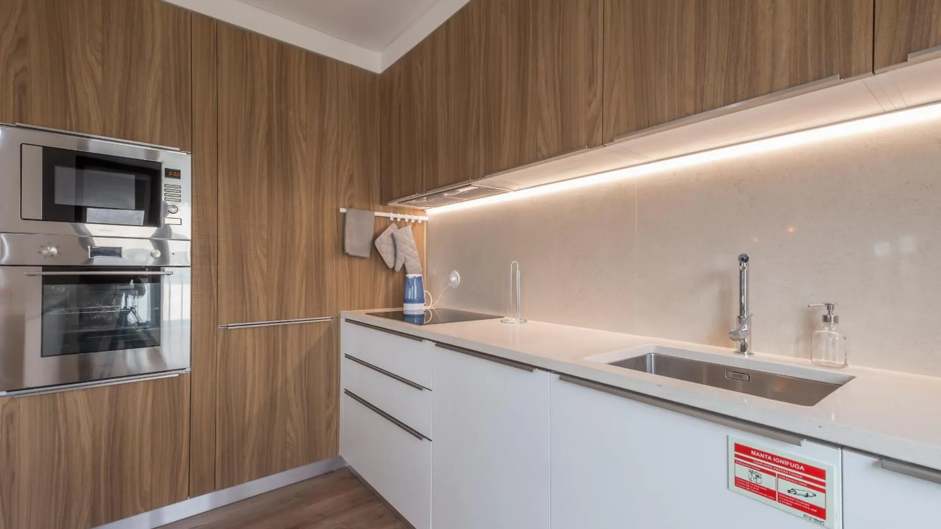 TravelingToLisbon Marquês de Pombal Apartamento Lisboa